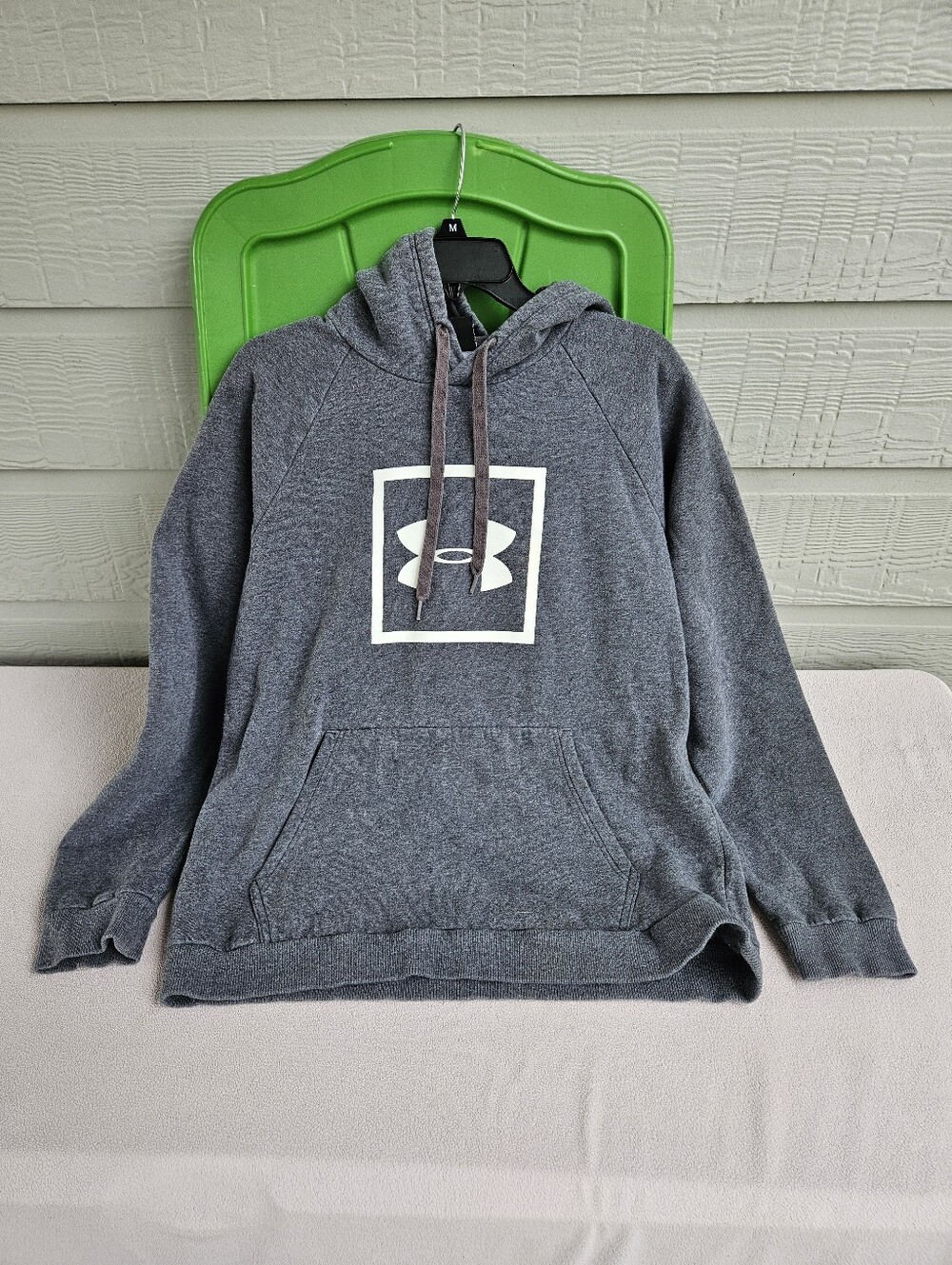 Under Armour UA Hoodie Hooded Sweatshirt Pullover Men SZ Large Grey Square Logo